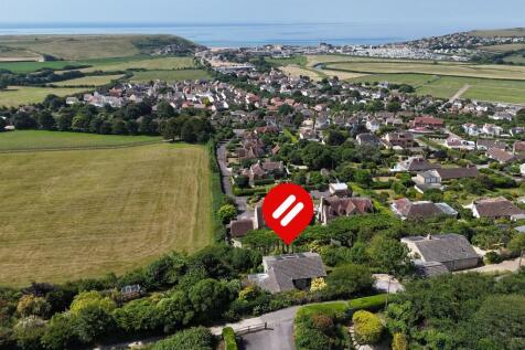 Bridport 3 bed detached bungalow for sale