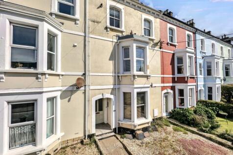 Bridport Town 1 bed flat for sale
