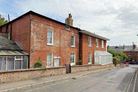 Bridport 6 bed link detached house for sale