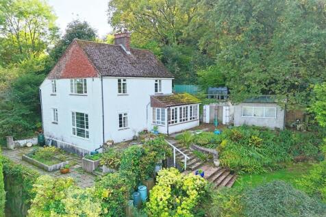 Bridport 3 bed detached house for sale