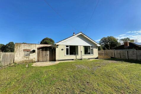 3 bedroom detached bungalow for sale