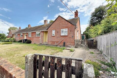 Cranborne 2 bed terraced bungalow for sale