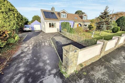 5 bedroom detached bungalow for sale