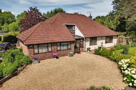 St Leonards 6 bed detached house for sale