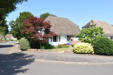 The Moat, Charing, Ashford, TN27 4 bed detached house for sale