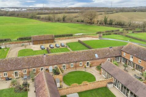 3 bedroom barn conversion for sale