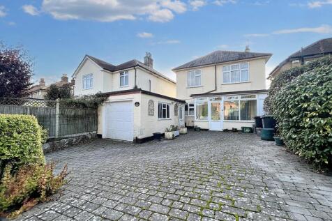 Wimborne Town Centre 3 bed detached house for sale