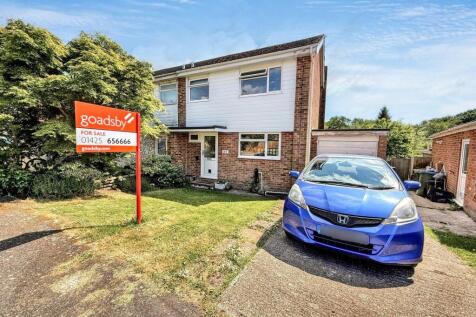 3 bedroom semi-detached house for sale