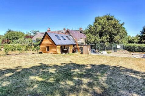 Martin 2 bed detached house for sale