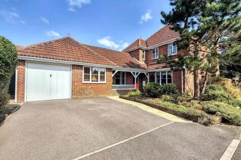 Fordingbridge 4 bed detached house for sale
