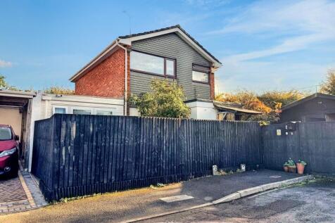 Fordingbridge 4 bed detached house for sale