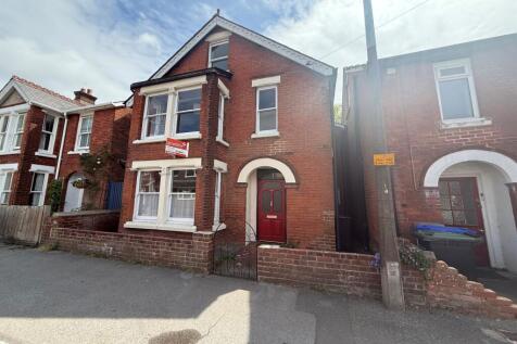 Salisbury 4 bed detached house for sale