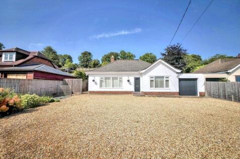 Coombe Bissett 2 bed bungalow for sale
