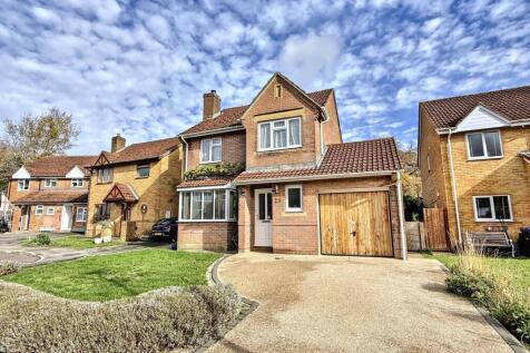 Salisbury 4 bed detached house for sale