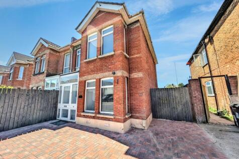 4 bedroom semi-detached house for sale