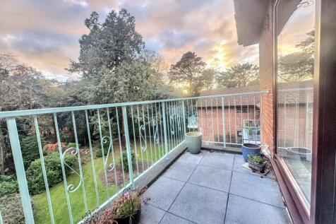 Dean Park 2 bed flat for sale