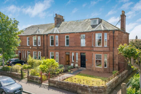 6 bedroom end of terrace house for sale