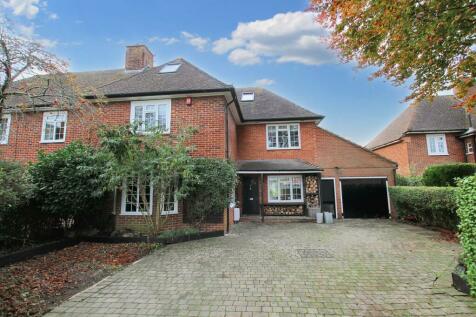 5 bedroom semi-detached house for sale