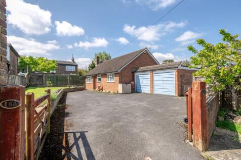 Fernhurst Crescent, Tunbridge Wells, TN4 2 bed bungalow for sale