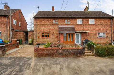 Crundwell Road, Tunbridge Wells, TN4 3 bed semi