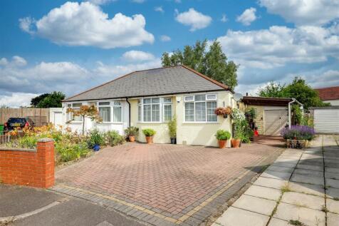 2 bedroom semi-detached bungalow for sale