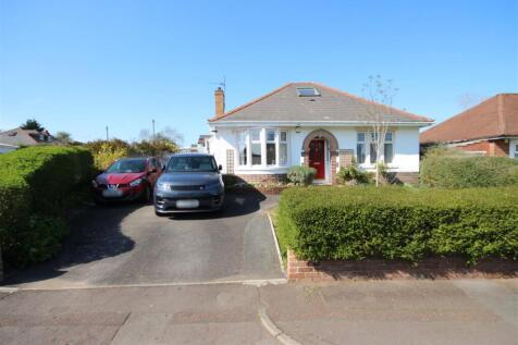 Pantbach Place, Birchgrove, Cardiff 3 bed detached house for sale