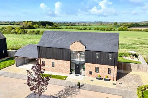 Walnut Gardens, Norton, Gloucester 4 bed detached house for sale