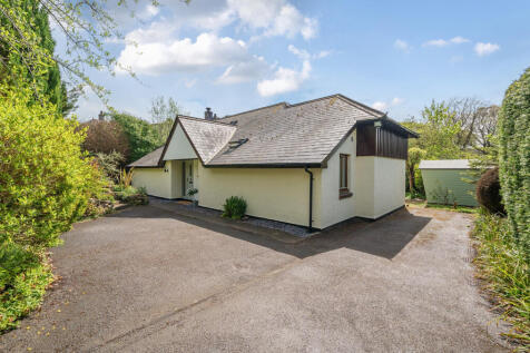 Leckhampton Hill, Cheltenham... 4 bed detached house for sale