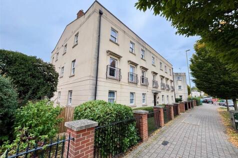 Kempley Close, Cheltenham... 2 bed apartment for sale