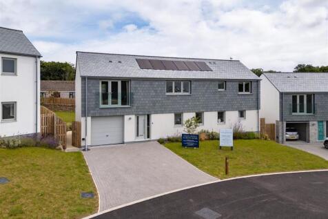 Kingswood, St Austell PL26 4 bed detached house for sale