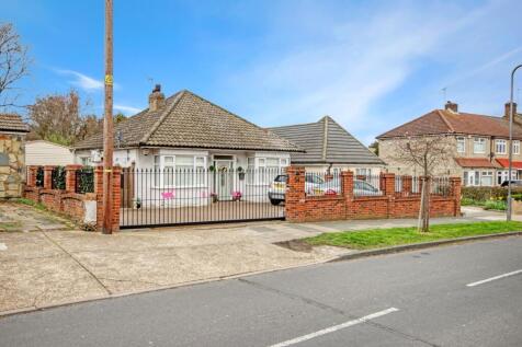 Frederick Road, Rainham, RM13 3 bed bungalow for sale