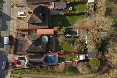 Frederick Road, Rainham, RM13 3 bed bungalow for sale