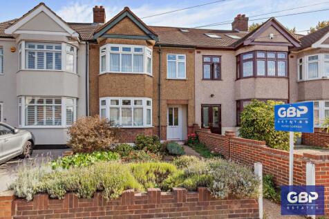 Park Lane, Hornchurch, RM11 3 bed terraced house for sale