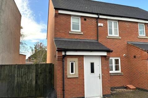 Two Steeples Square, Wigston 3 bed house for sale