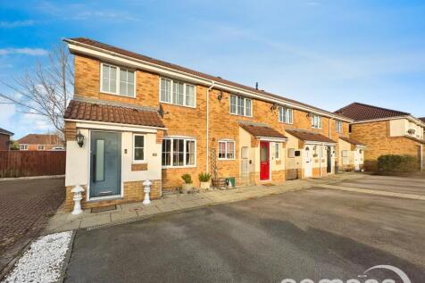 Belfry Square, Beggarwood, Basingstoke 4 bed end of terrace house for sale