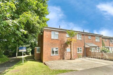 Evesham Walk, Basingstoke, Hampshire 2 bed apartment for sale