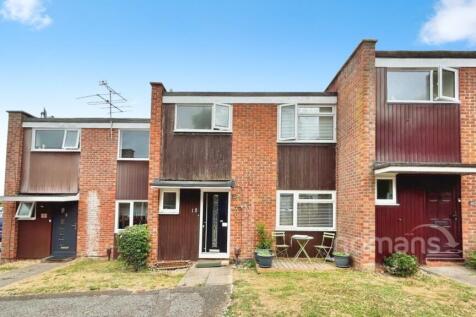 Kennet Close, Basingstoke, Hampshire 3 bed terraced house for sale