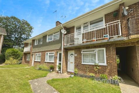 Bliss Close, Basingstoke, Hampshire 2 bed maisonette for sale