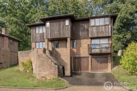 Marshcourt, Lychpit, Basingstoke 4 bed detached house for sale
