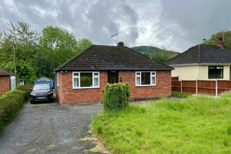 2 bedroom detached bungalow for sale