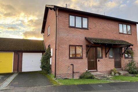 2 bedroom semi-detached house for sale