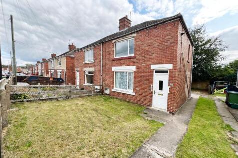 2 bedroom semi-detached house for sale