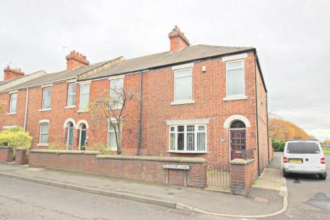 Station Lane, Birtley, Chester Le Street 3 bed end of terrace house for sale