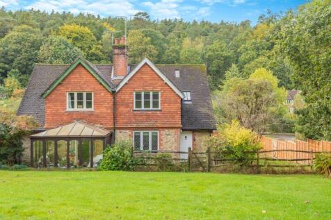 Felday Glade, Holmbury St Mary 2 bed semi