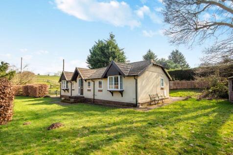 Rad Lane, Abinger Hammer 2 bed detached bungalow for sale