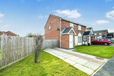 2 bedroom semi-detached house for sale