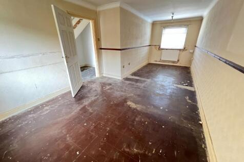Oakley Green, West Auckland 2 bed end of terrace house for sale