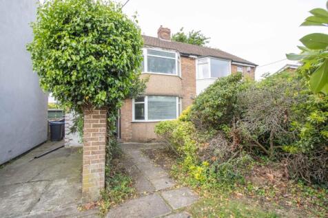 Moor Crescent, Gilesgate, Durham 3 bed semi