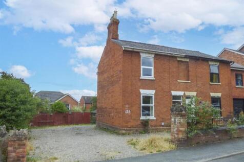 2 bedroom semi-detached house for sale