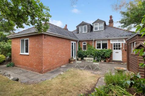 3 Delamere Road, Malvern... 3 bed bungalow for sale